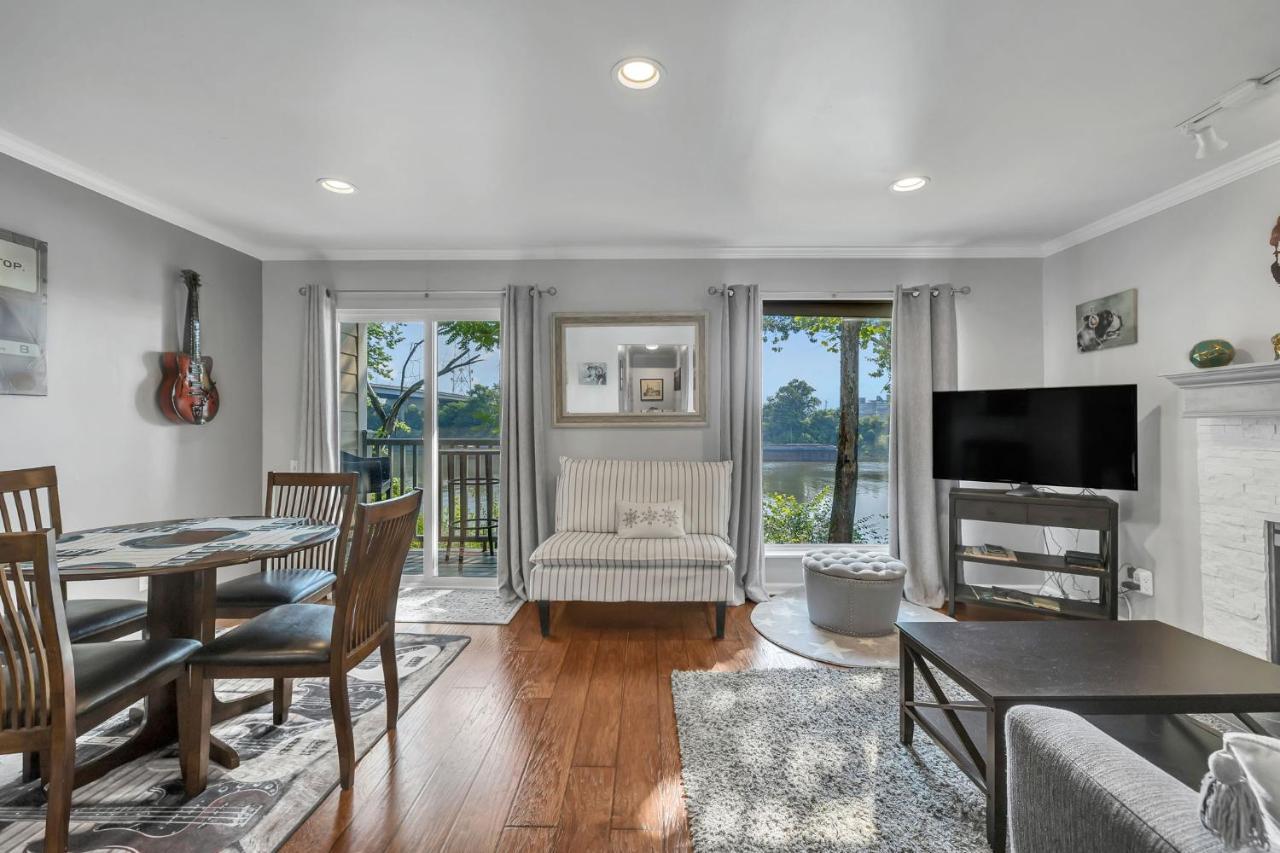 Apartment Nash Star Private - 2bed, 2bath, Sleep 6, 25 Min Walk To Broadway And Attractions, Pool, Gym